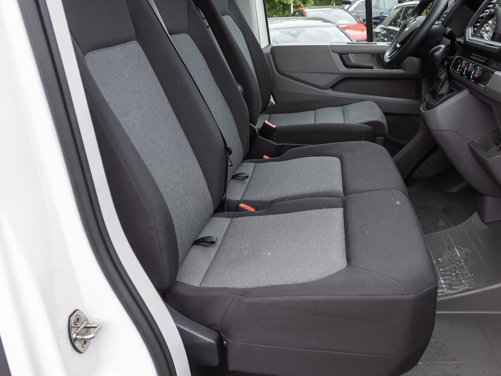 Volkswagen Crafter 35 2.0 TDI Automatik Kasten mittlerer Radstand, Rückfahrkamera, LED, Navi, App-Connect