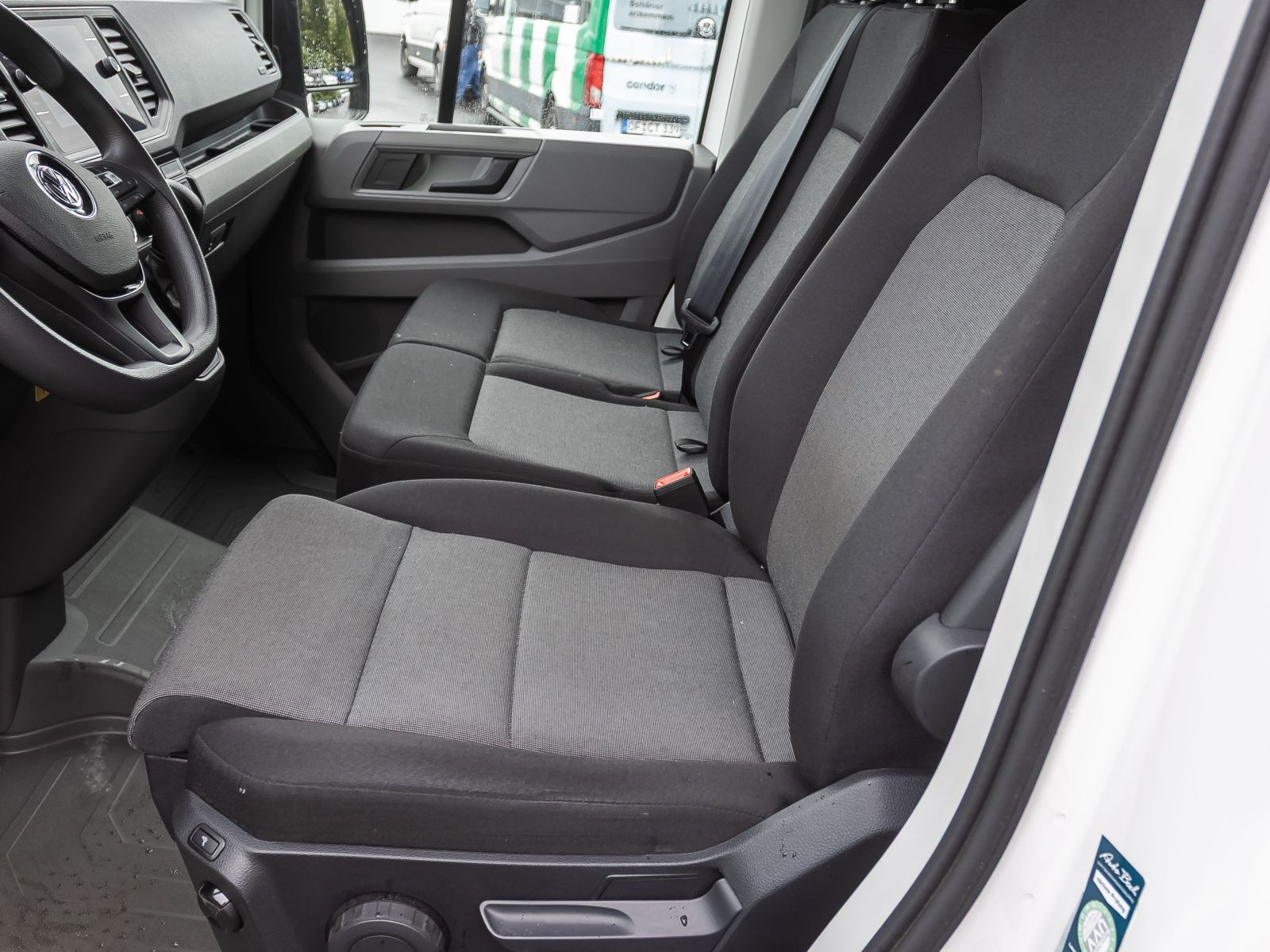 Volkswagen Crafter 35 2.0 TDI Automatik Kasten mittlerer Radstand, Rückfahrkamera, LED, Navi, App-Connect