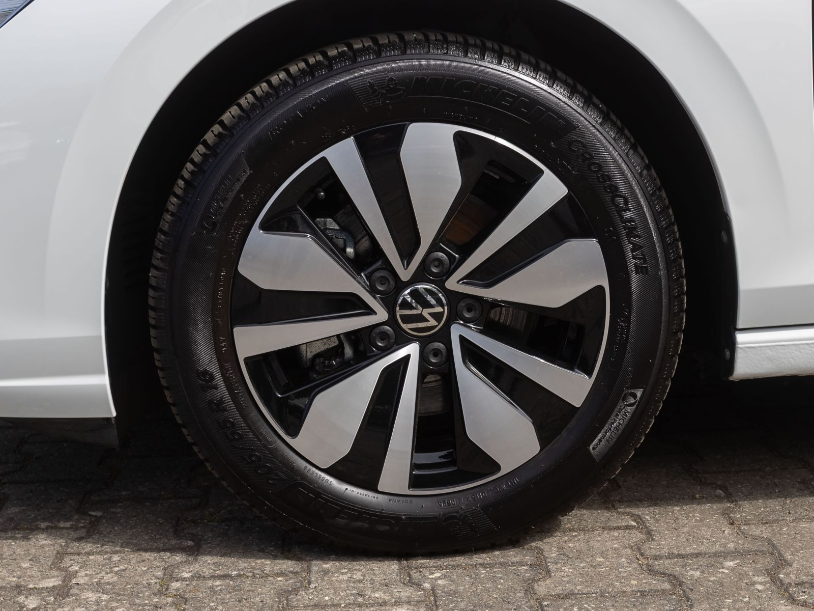 Volkswagen Golf VIII 1.5 TSI Goal, AHK, Navi, LED-Plus, App-Connect, Klima