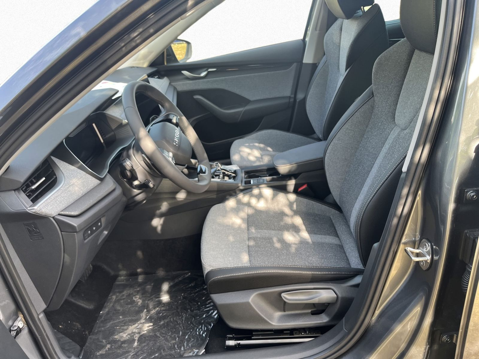 Skoda Octavia Combi Tour 2,0 TDI DSG AHK Area View
