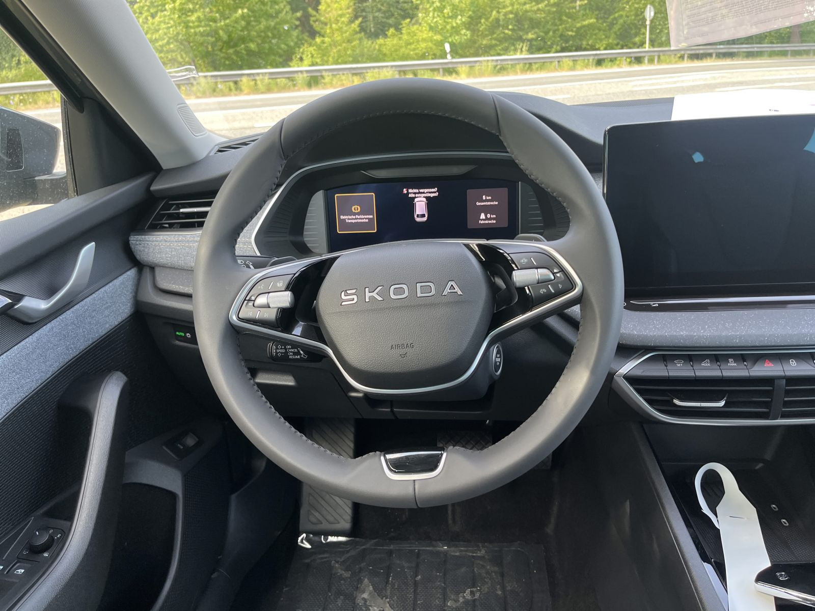 Skoda Octavia Combi Tour 2,0 TDI DSG AHK Area View