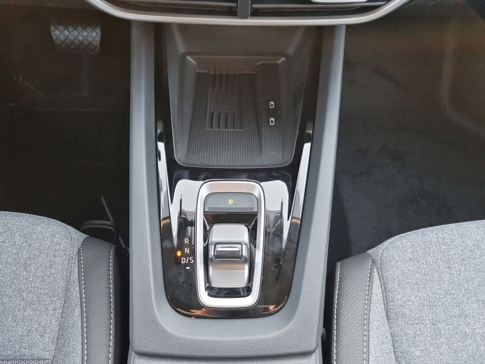 Skoda Octavia Combi Tour 2,0 TDI DSG AHK Area View