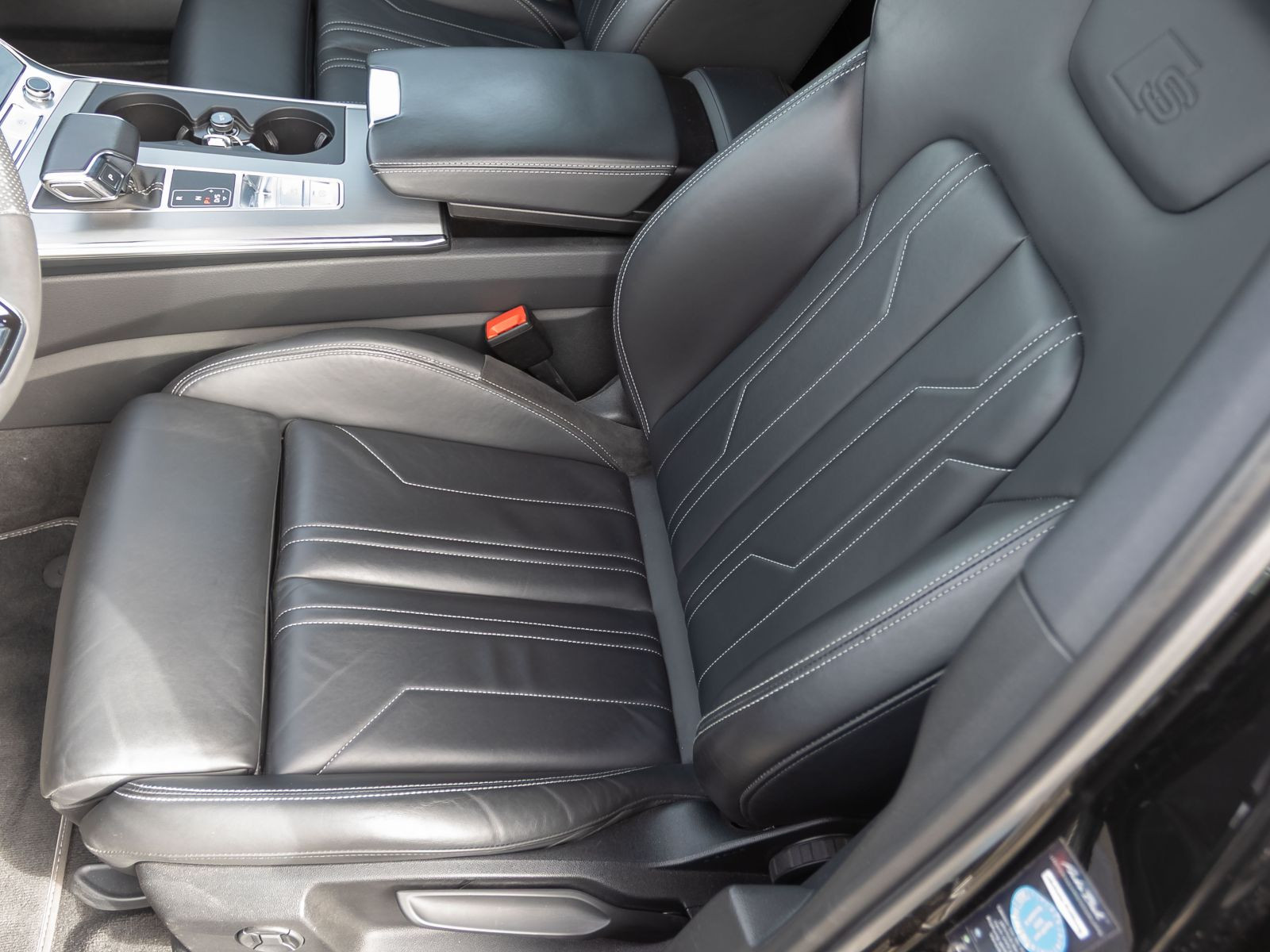 Audi A6 Avant S line 50TFSIe qu. S tronic Matrix AHK