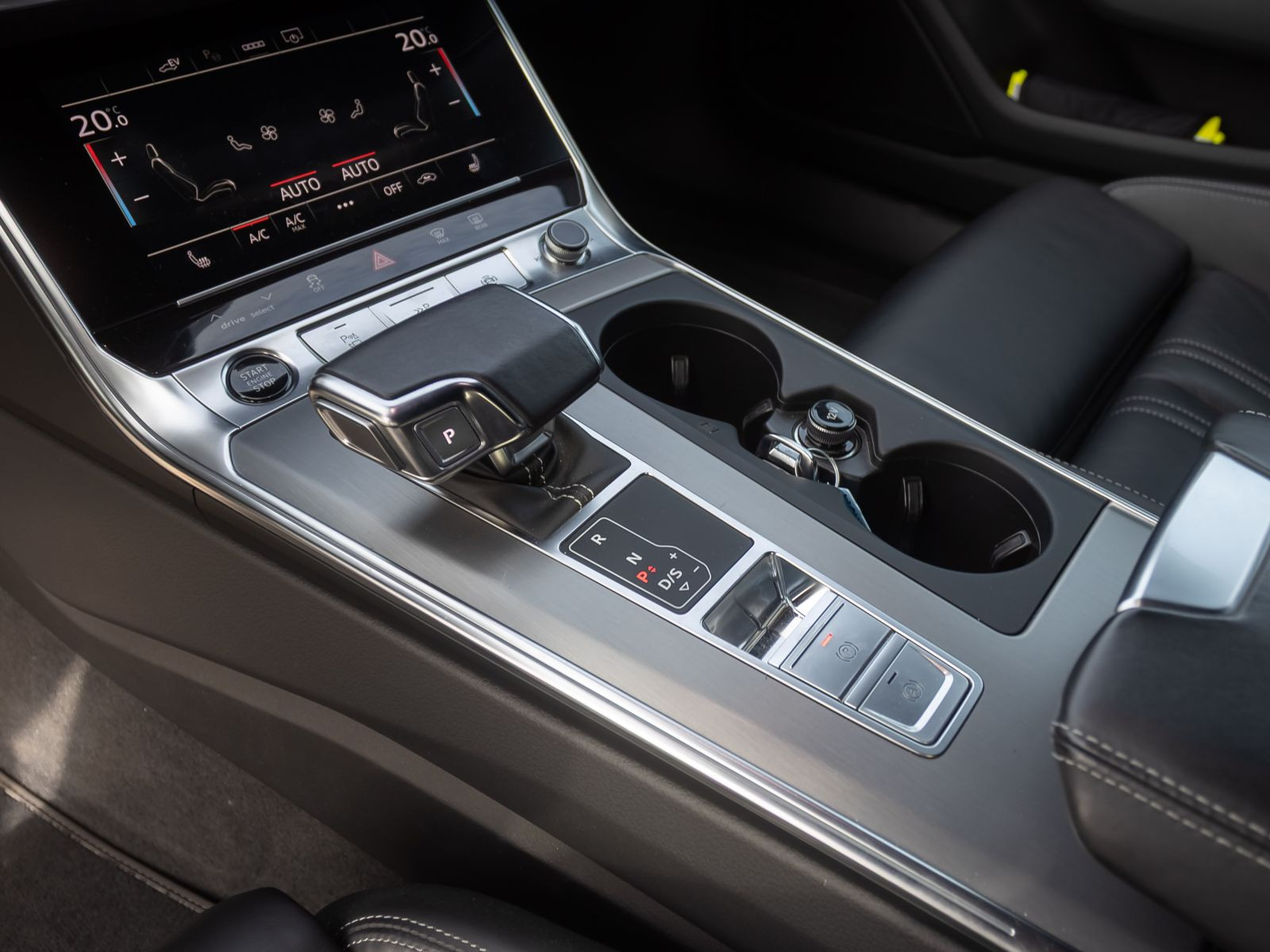 Audi A6 Avant S line 50TFSIe qu. S tronic Matrix AHK