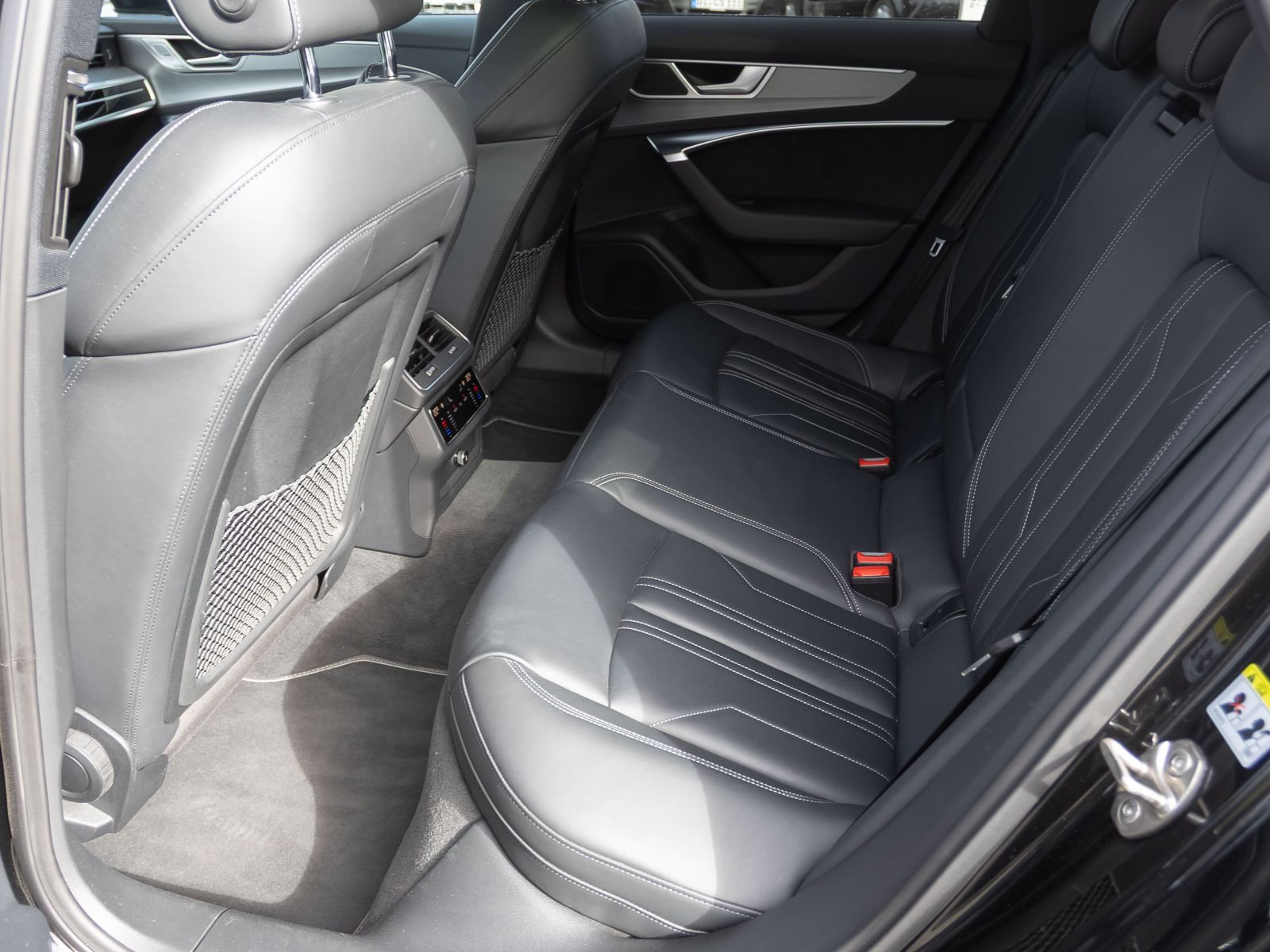 Audi A6 Avant S line 50TFSIe qu. S tronic Matrix AHK