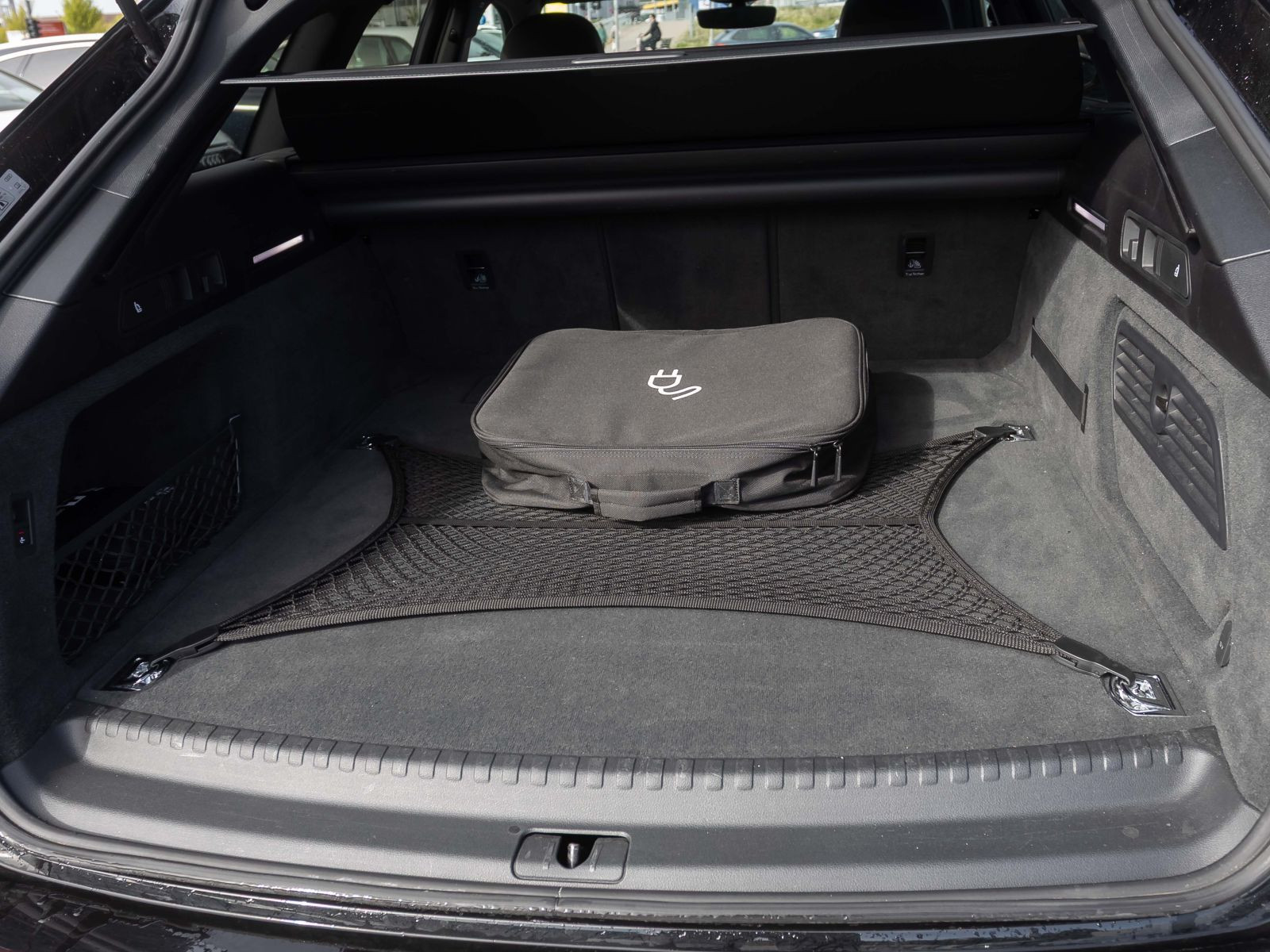 Audi A6 Avant S line 50TFSIe qu. S tronic Matrix AHK