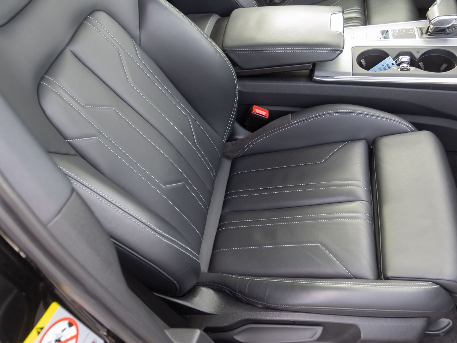 Audi A6 Avant S line 50TFSIe qu. S tronic Matrix AHK