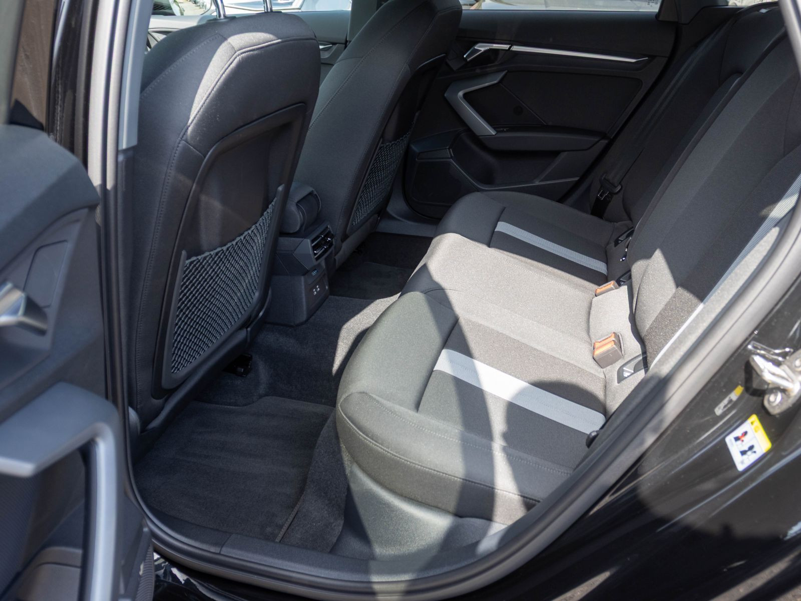 Audi A3 Limousine advanced 35TFSI Stronic Navi LED