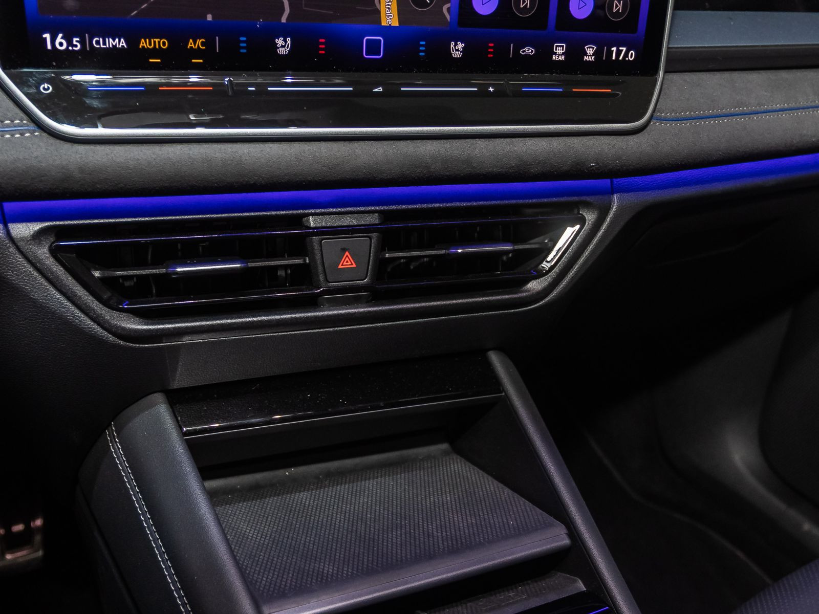 Volkswagen Tayron R-Line 2.0TDI 4M DSG HuD Standhzg Panorama
