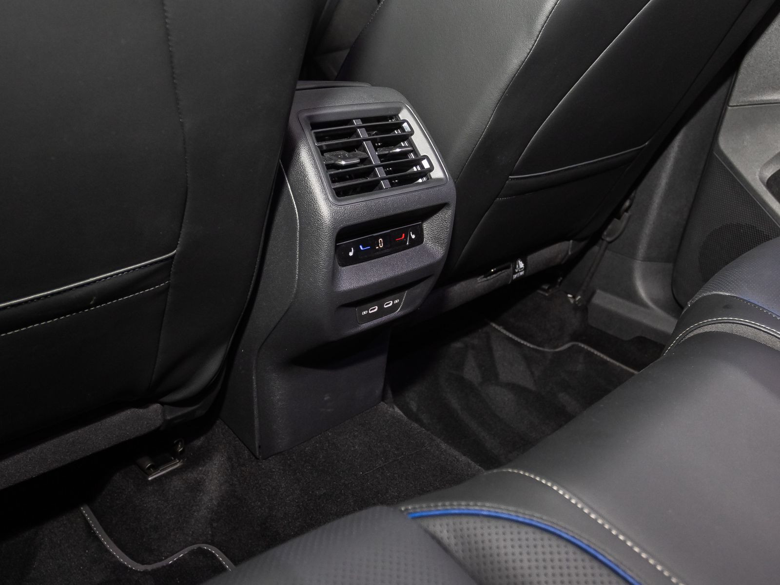 Volkswagen Tayron R-Line 2.0TDI 4M DSG HuD Standhzg Panorama