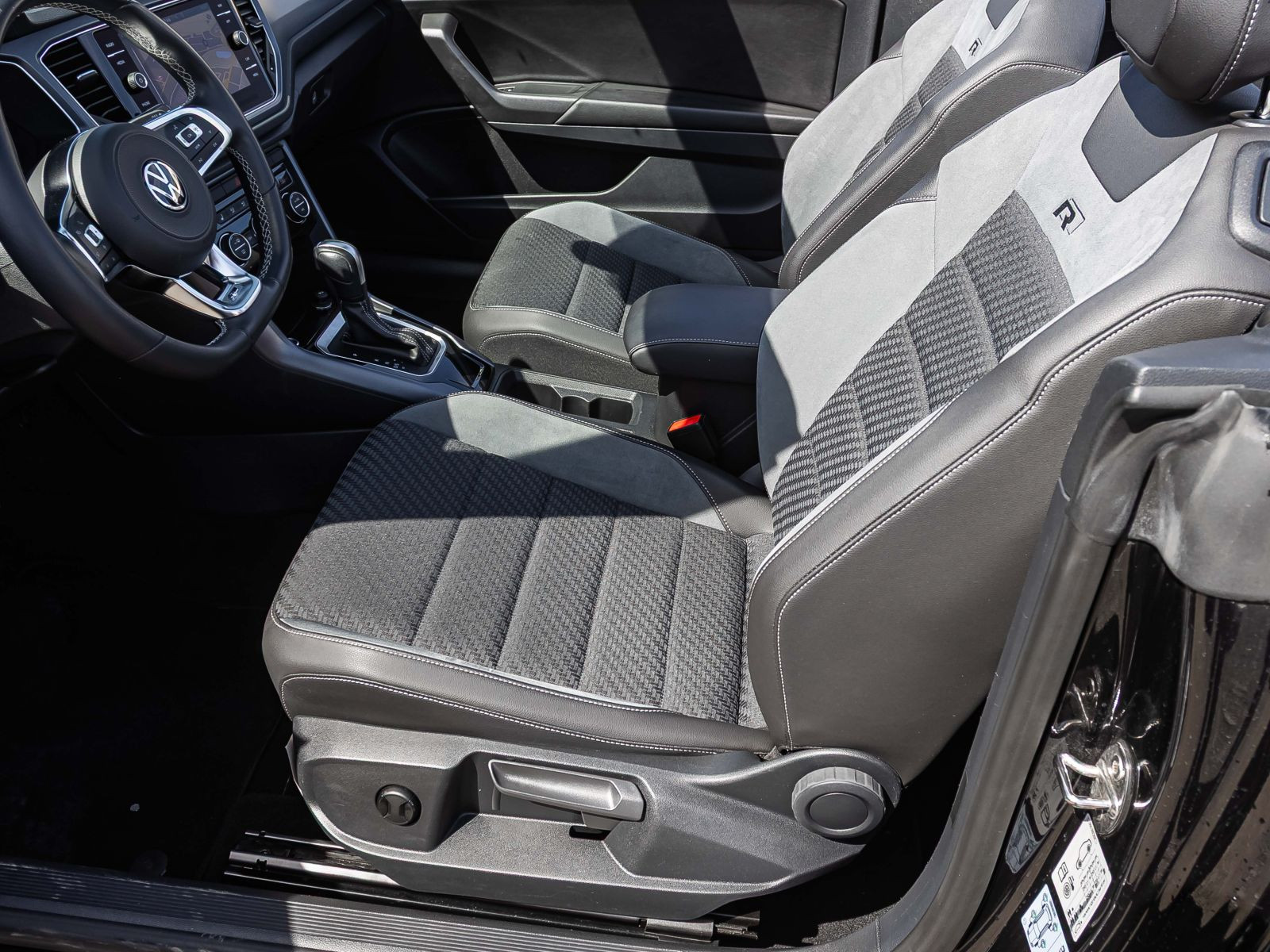 Volkswagen T-Roc Cabriolet R-Line 1.5TSI DSG Navi LED ACC EPH