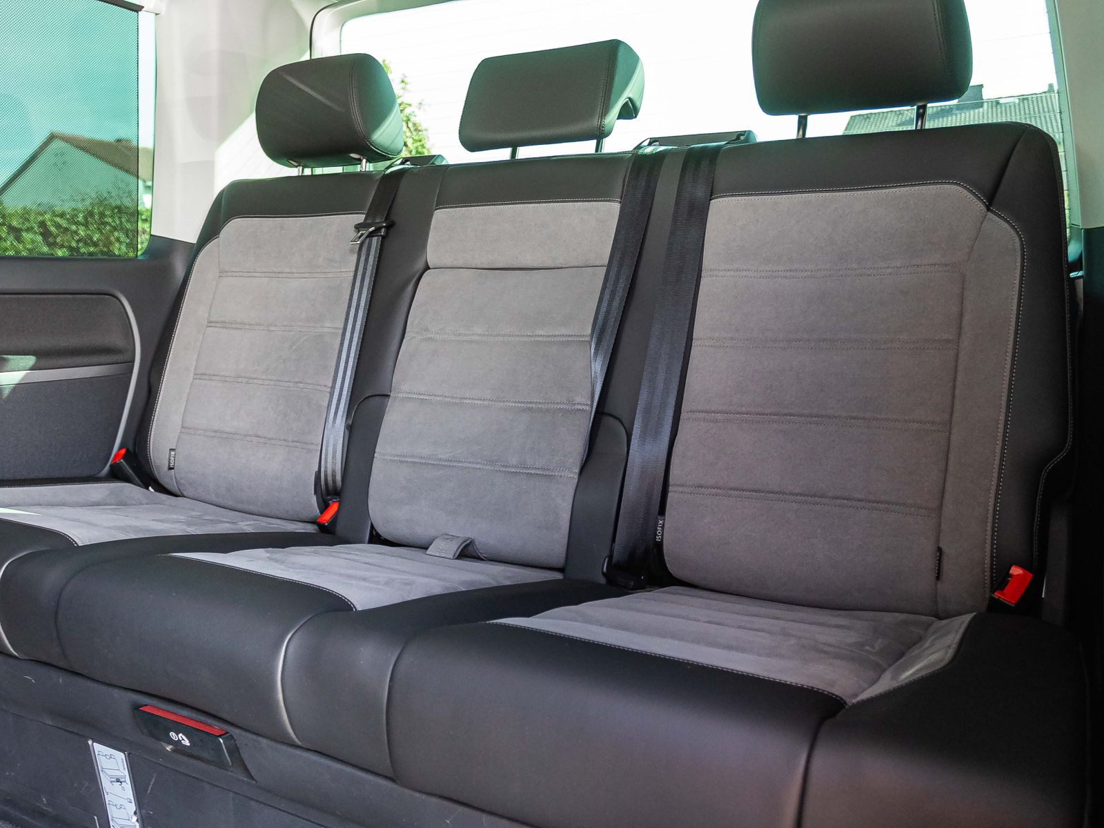Volkswagen T6.1 Multivan Comfortline 2.0TDI 4M DSG Navi LED Standhzg AHK