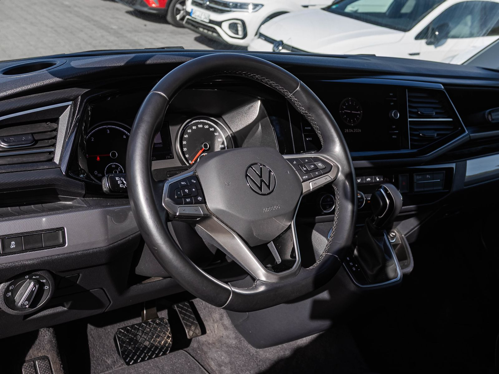 Volkswagen T6.1 Multivan Comfortline 2.0TDI 4M DSG Navi LED Standhzg AHK