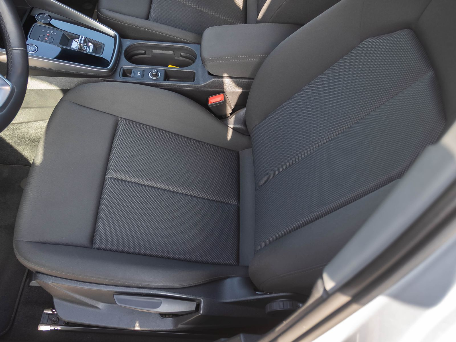 Audi A3 Sportback Advanced 30TFSI Stronic Navi LED ACC