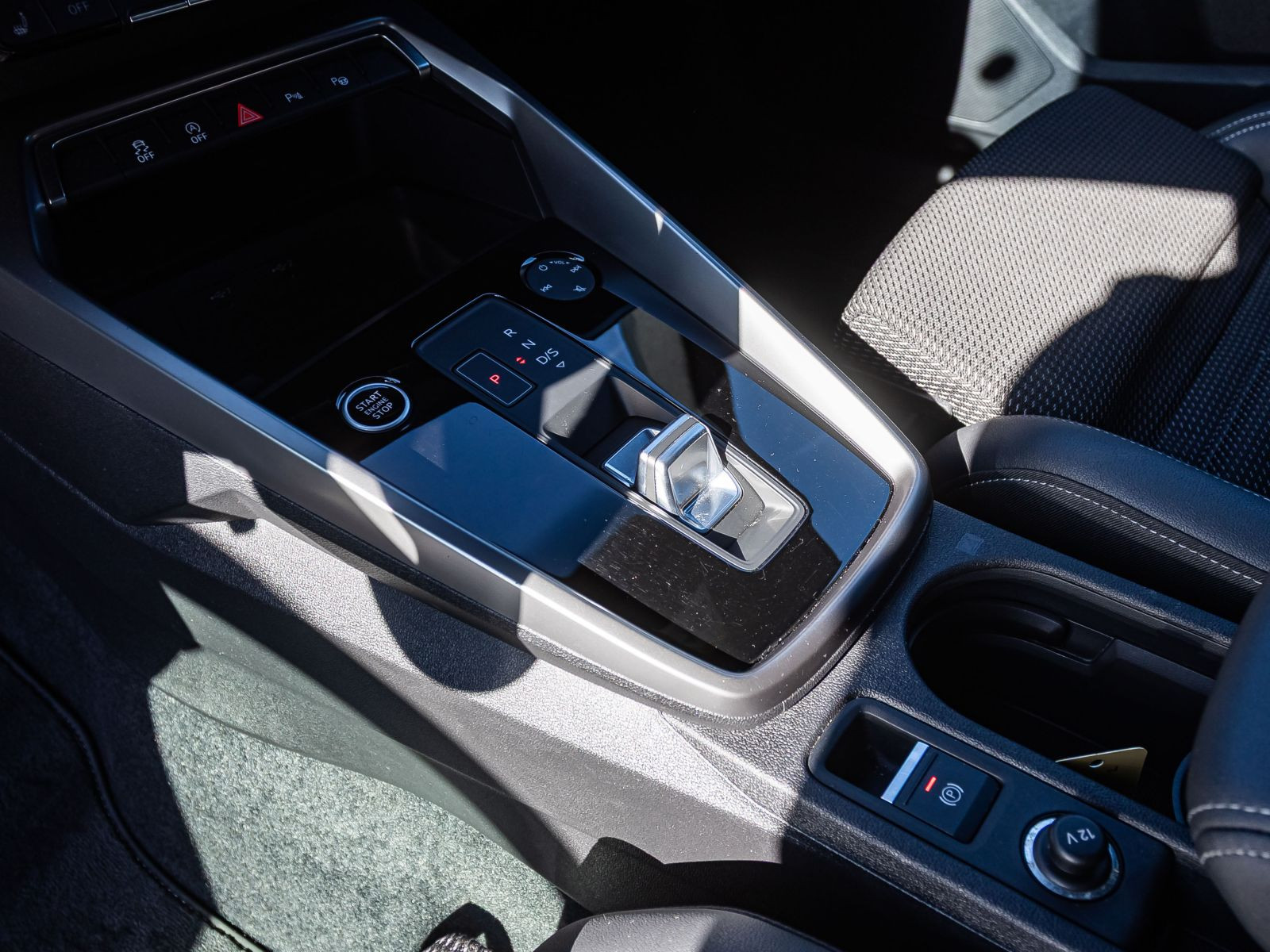 Audi A3 Limousine S line 30TDI Stronic Navi LED ACC EPH