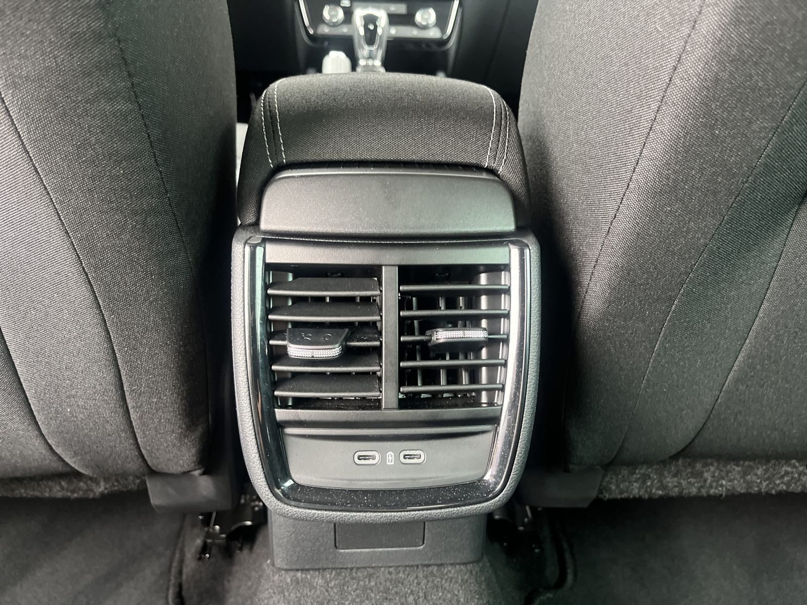 Skoda Kamiq Tour 1.5 TSI DSG Navi LED EPH ACC AHK