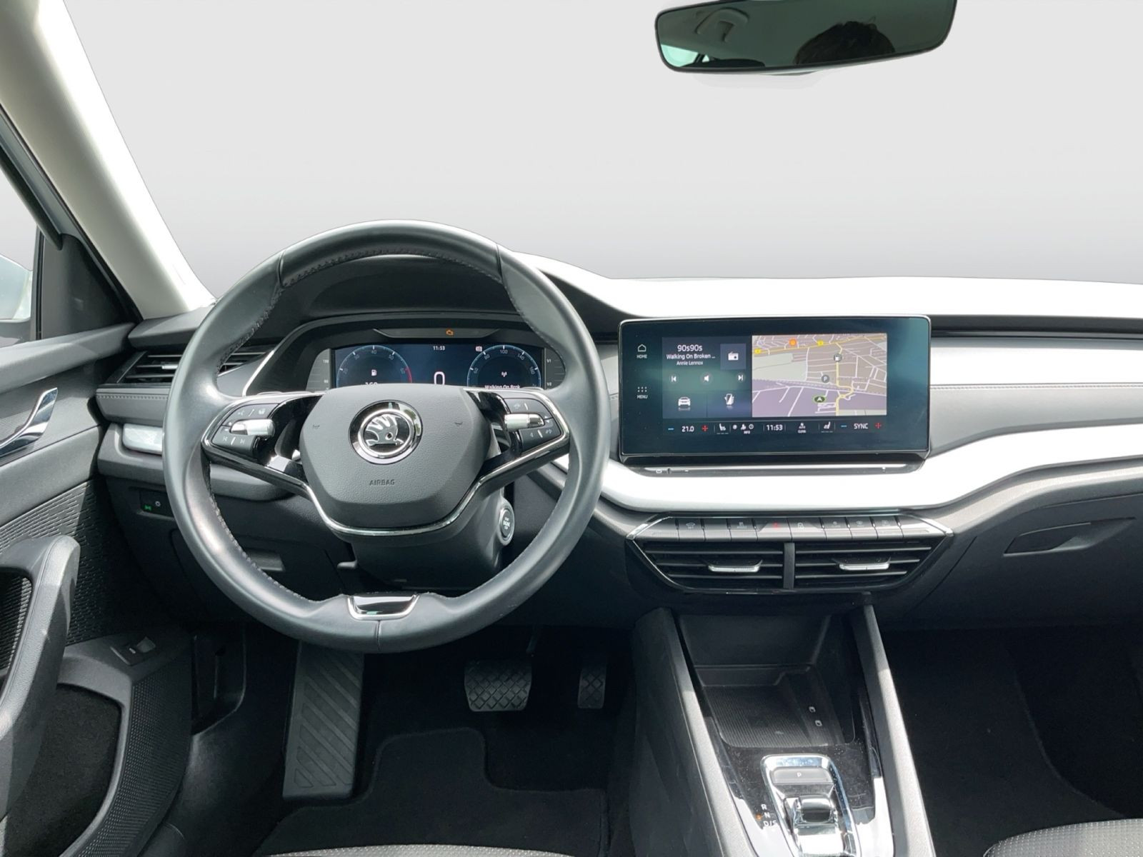 Skoda Octavia Combi Tour 1,5TSI DSG Car Play LED Sitzhzg