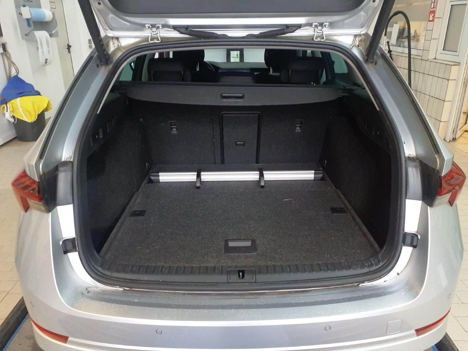 Skoda Octavia Combi Tour 1,5TSI DSG Car Play LED Sitzhzg