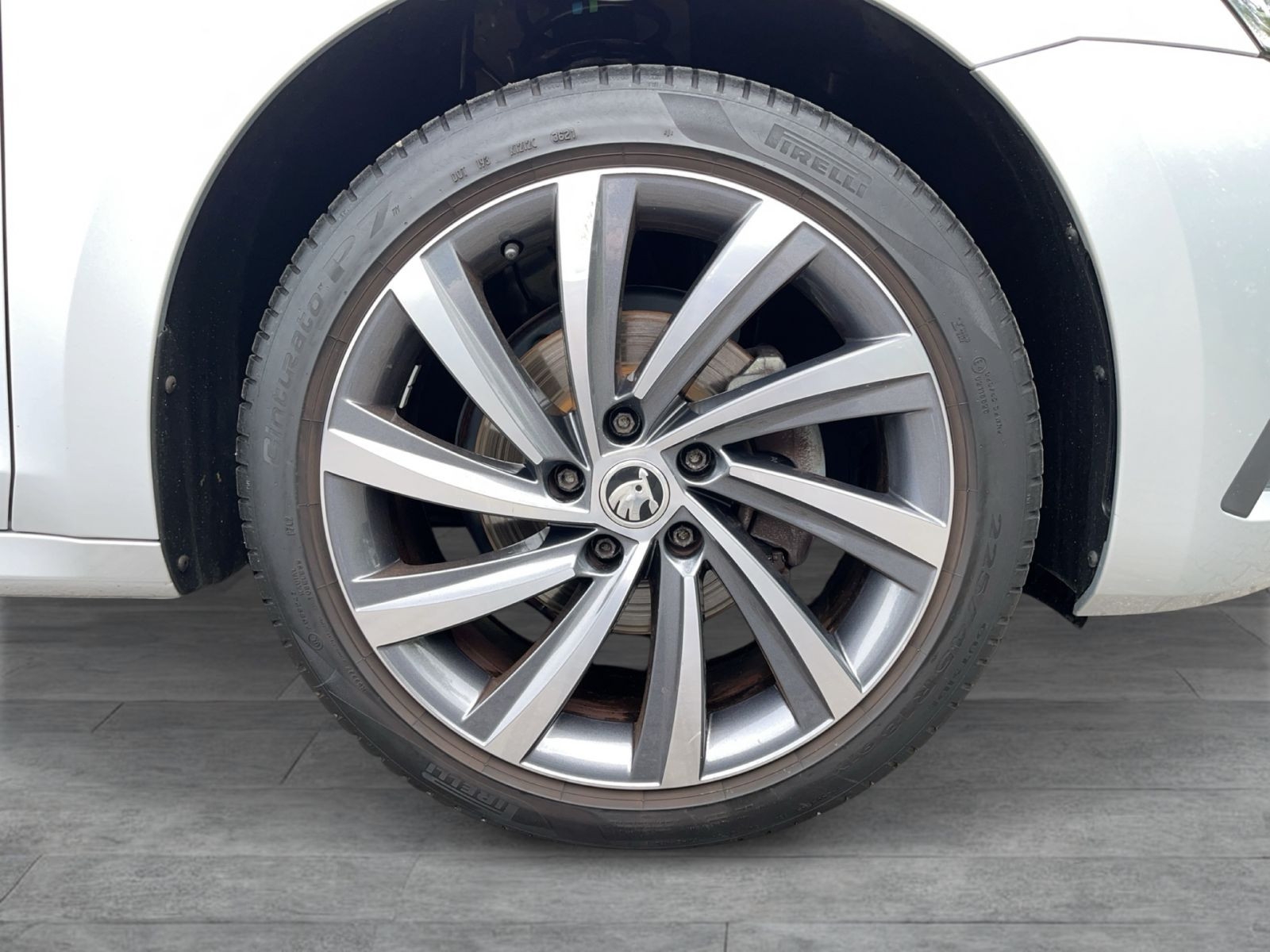 Skoda Octavia Combi Tour 1,5TSI DSG Car Play LED Sitzhzg