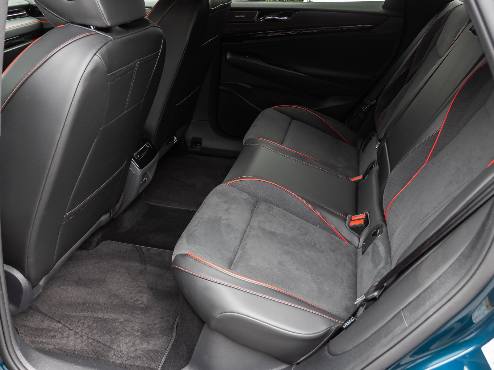 Volkswagen ID.7 Tourer GTX, AHK, Soundsystem, Navi, LED-Matrix, App-Connect
