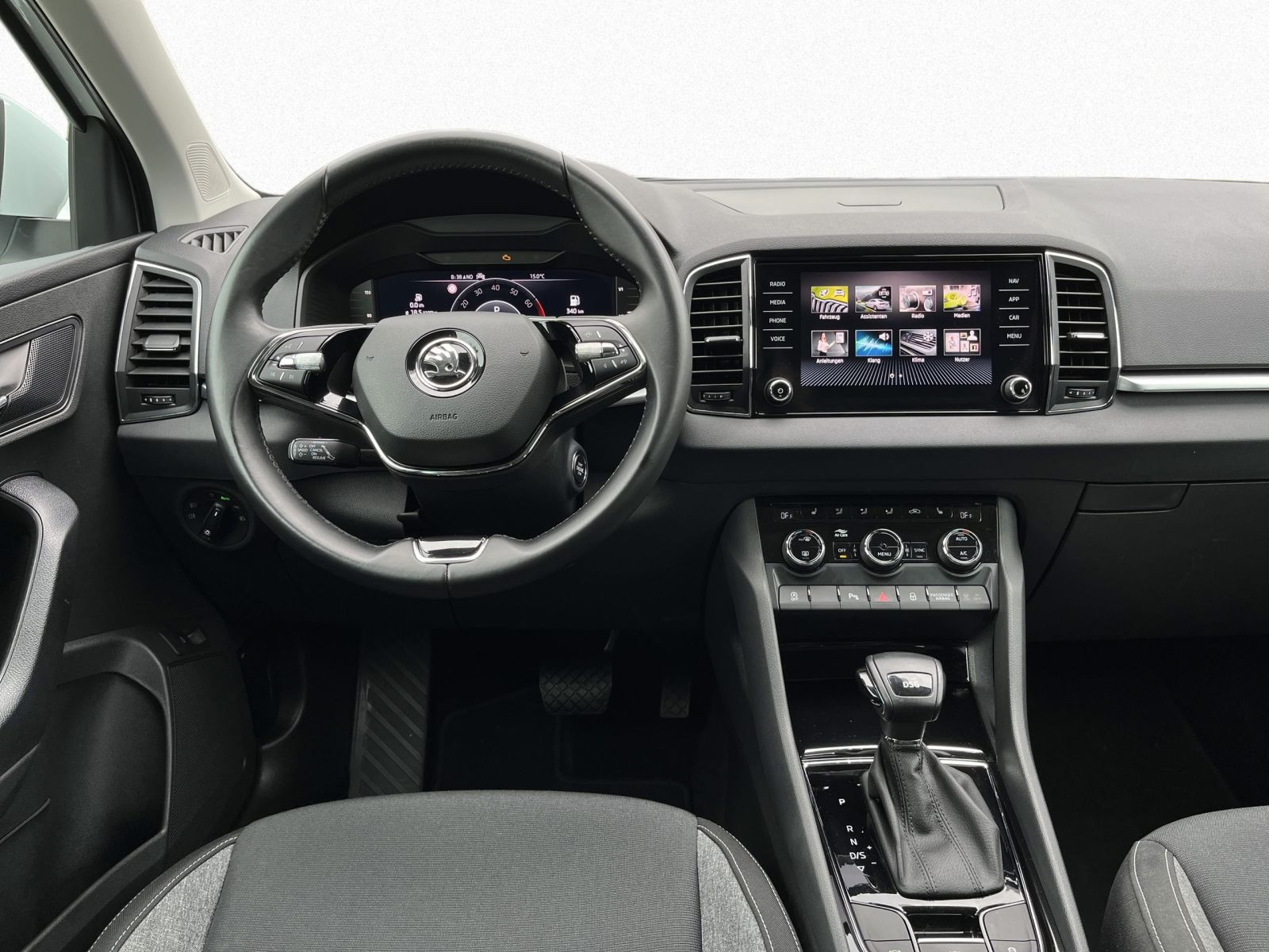 Skoda Karoq Drive 125 1,5TSI Navi GRA LED Sitzhzg Car PLay