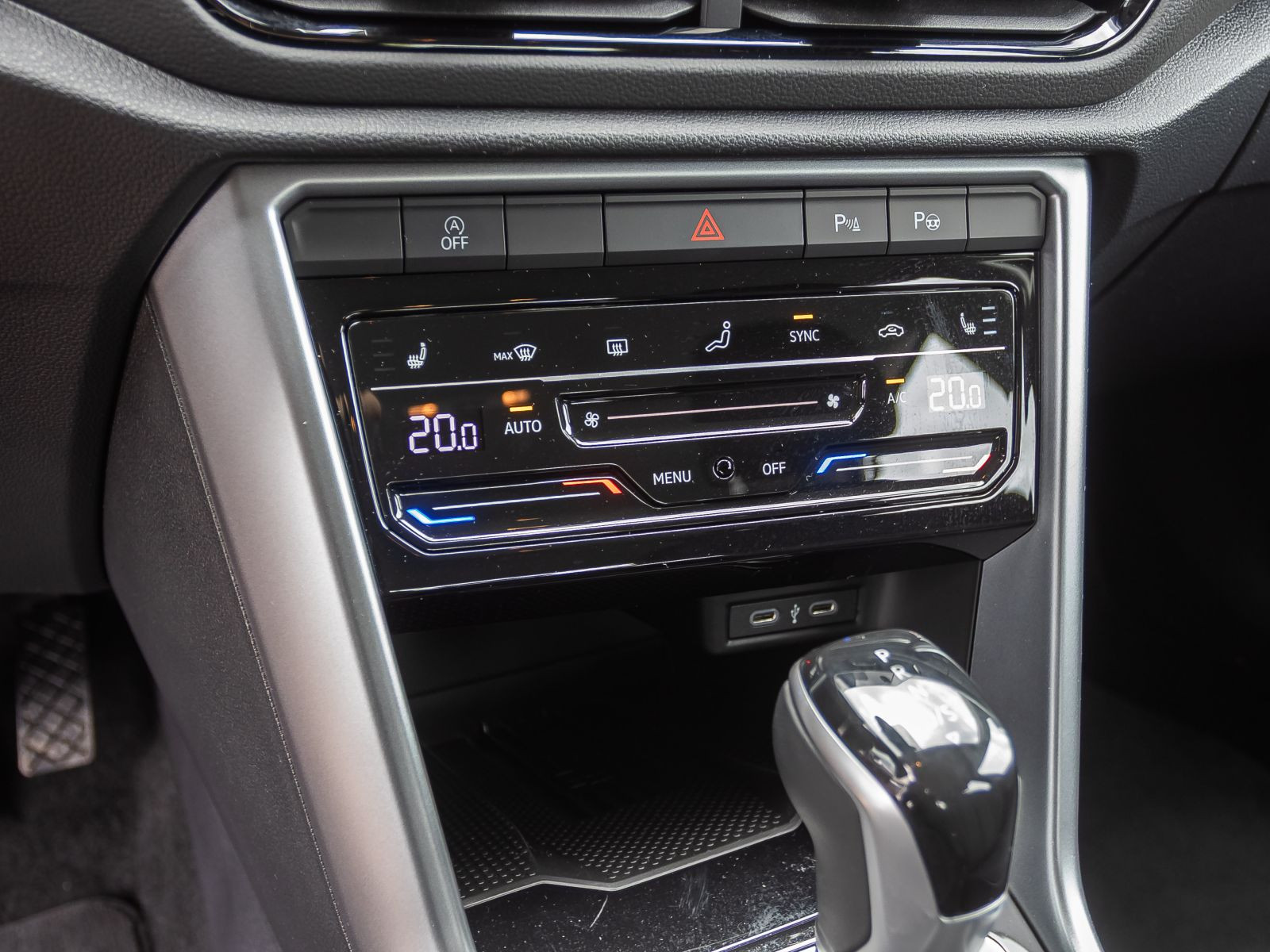 Volkswagen T-Roc Life 1.5TSI Navi LED EPH CarPlay DAB