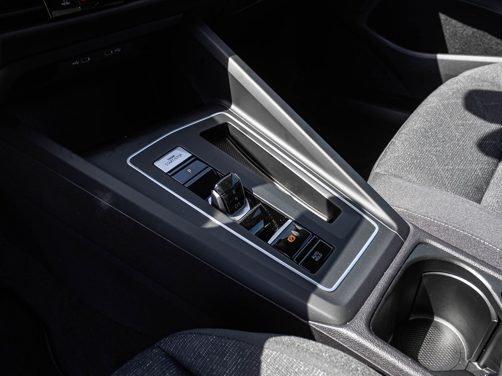 Volkswagen Golf Variant Life 1.5 eTSI DSG Navi LED AHK