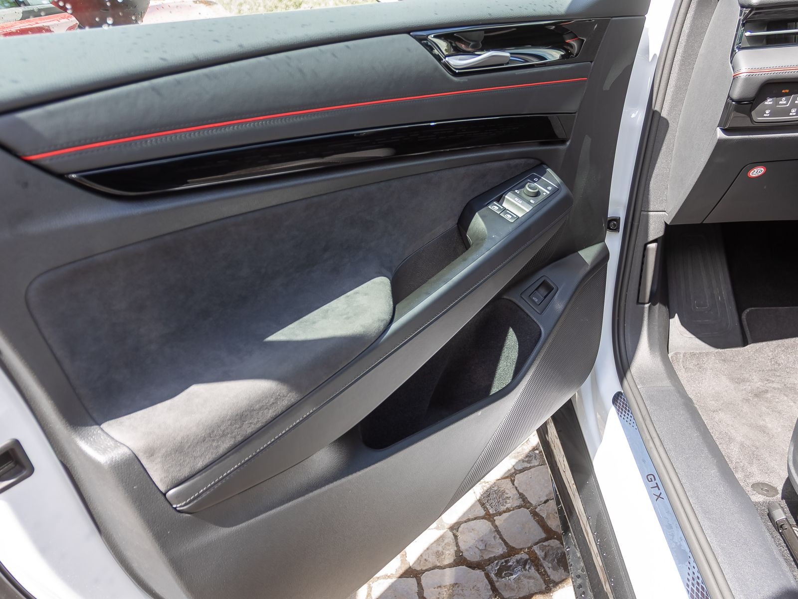 Volkswagen ID.7 Tourer GTX, Panoramadach, AHK, Navi, LED-Matrix, App-Connect