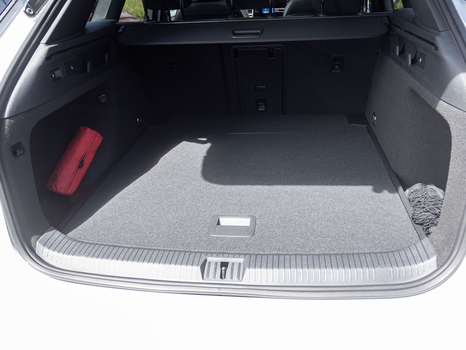 Volkswagen ID.7 Tourer GTX, Panoramadach, AHK, Navi, LED-Matrix, App-Connect