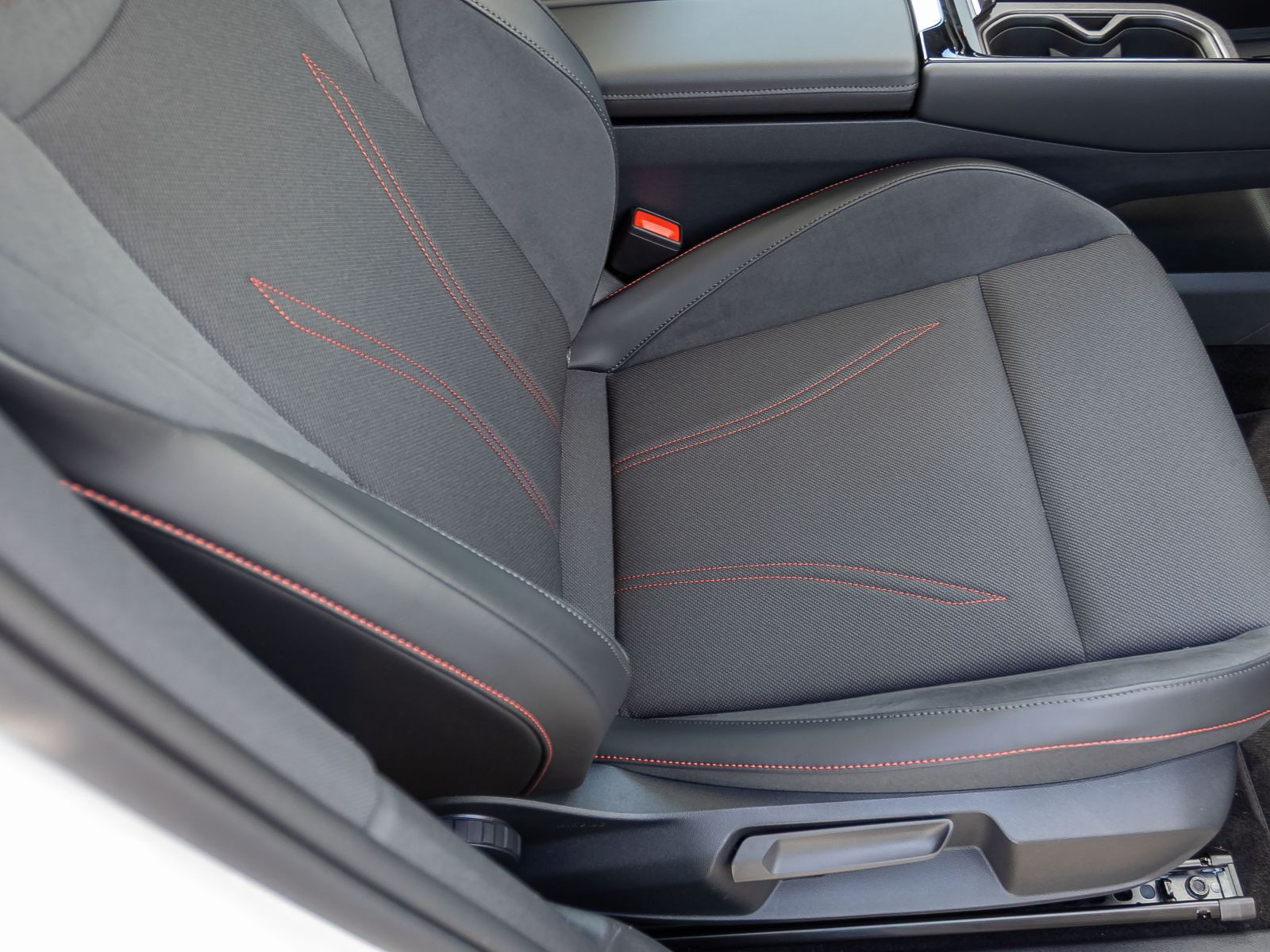 Volkswagen ID.7 Tourer GTX, Panoramadach, AHK, Navi, LED-Matrix, App-Connect