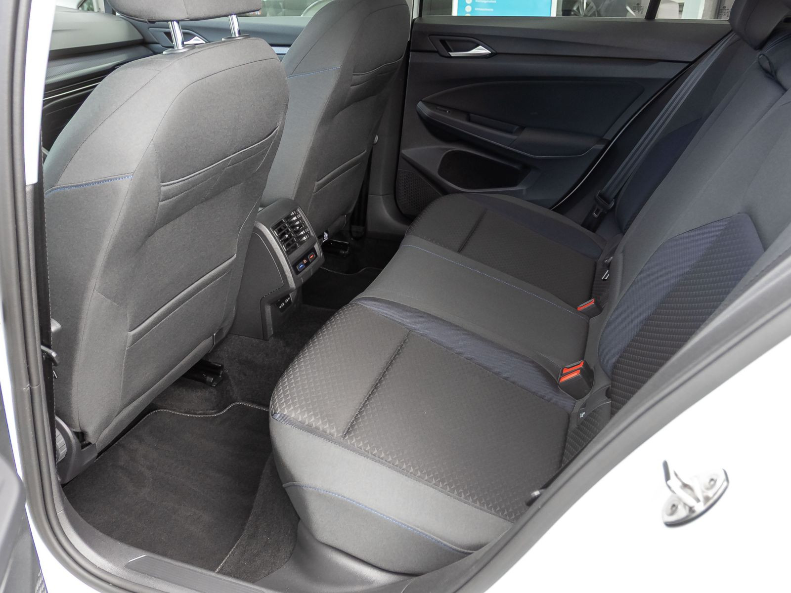 Volkswagen Golf United 1.0TSI Navi LED Panorama ACC EPH DAB