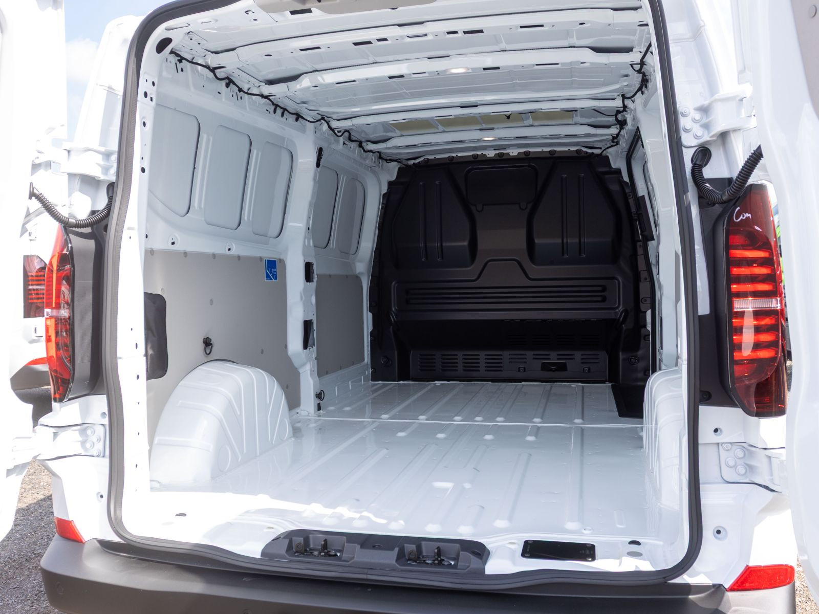 Volkswagen Transporter Kasten LR 2.0TDI Aut. Klima ACC EPH AHK