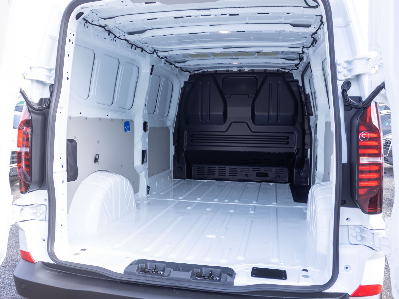 Volkswagen Transporter Kasten LR 2.0TDI Aut. Klima ACC EPH AHK