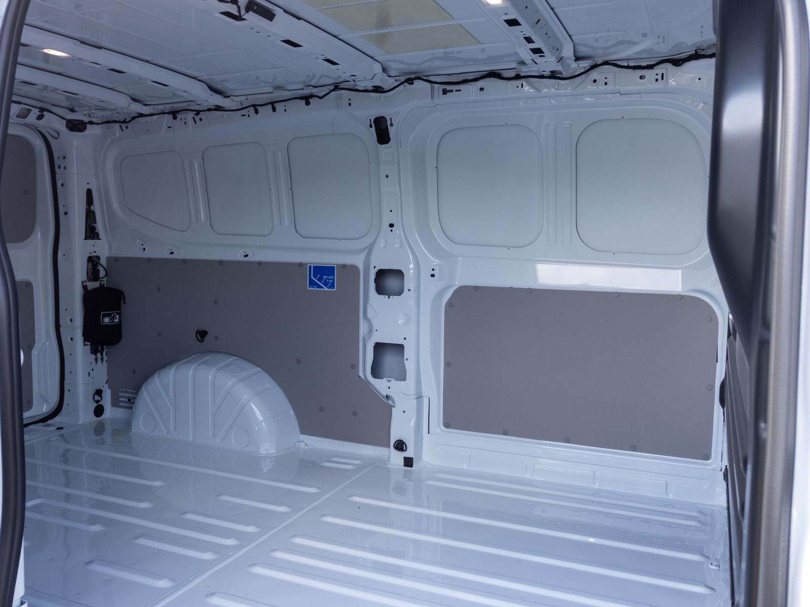 Volkswagen T7 Transporter Kasten LR 2.0TDI Automatik