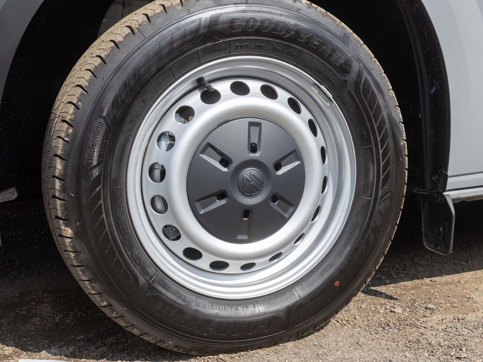Volkswagen T7 Transporter Kasten LR 2.0TDI Automatik