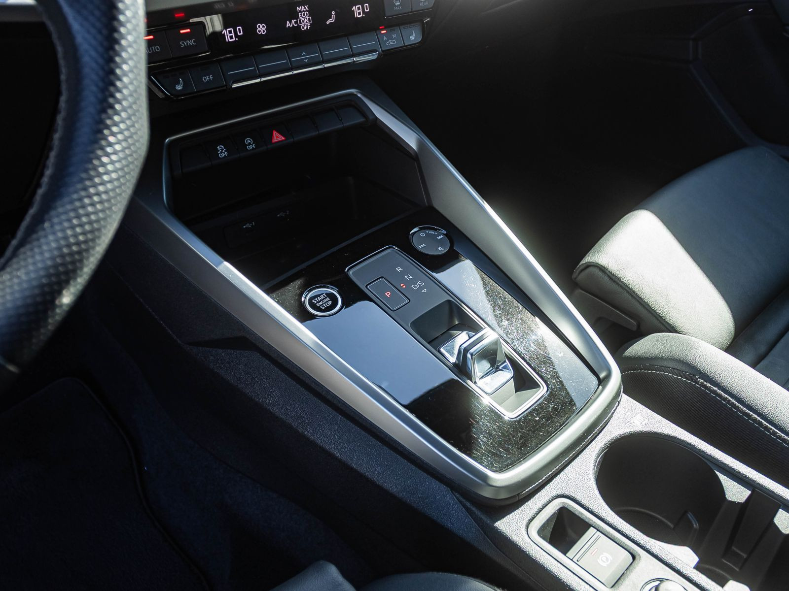 Audi A3 Sportback S line 30TFSI Stronic LED GRA EPH