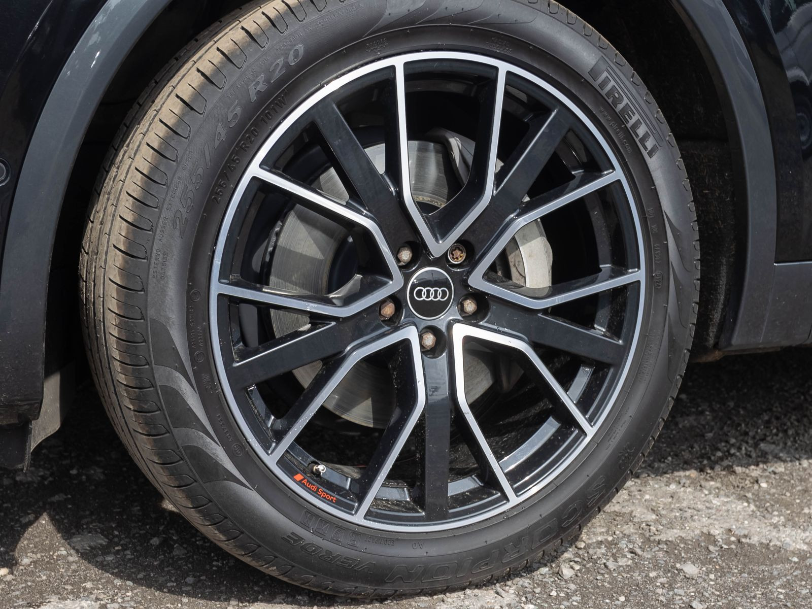 Audi Q5 S line 55TFSIe qu Navi Matrix HuD Luftfederung