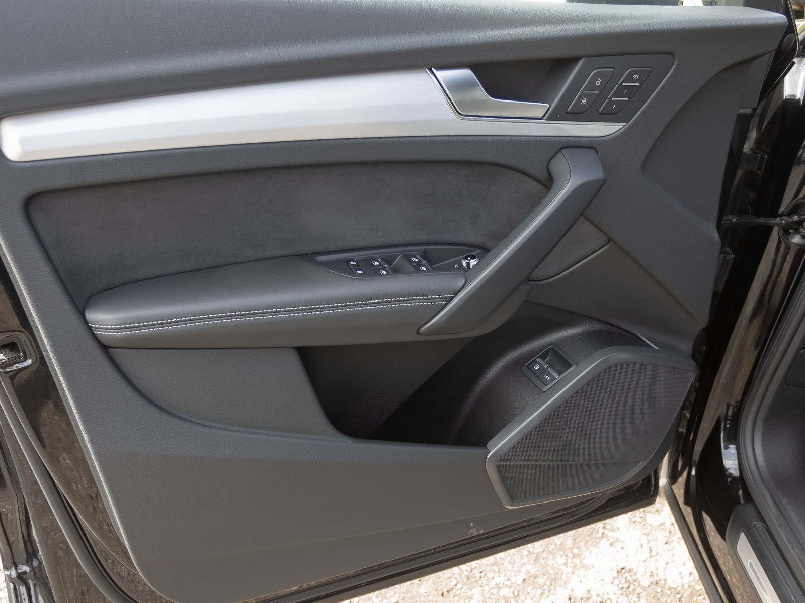 Audi Q5 S line 55TFSIe qu Navi Matrix HuD Luftfederung