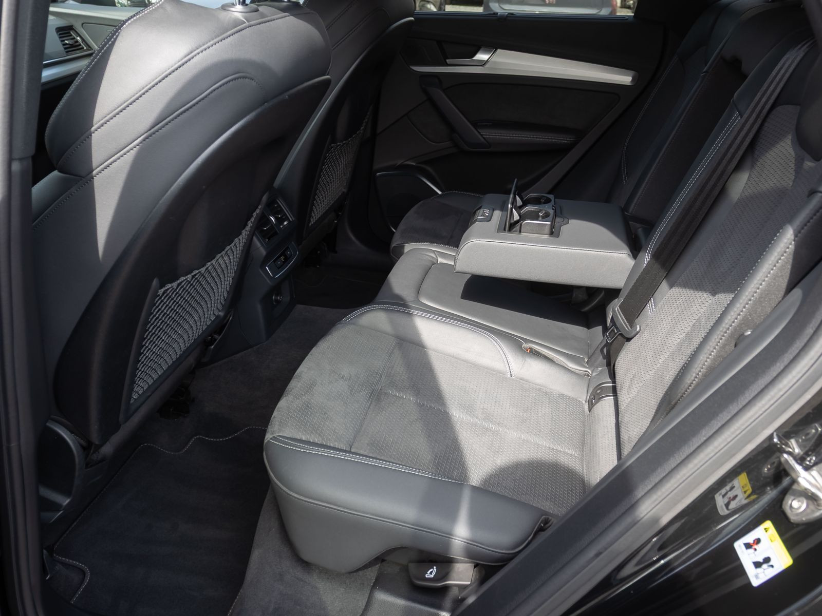 Audi Q5 S line 55TFSIe qu Navi Matrix HuD Luftfederung
