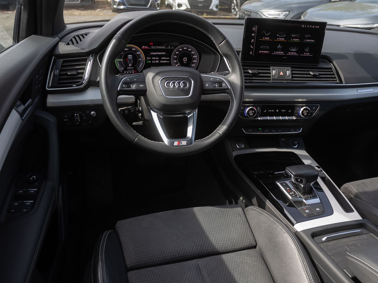 Audi Q5 S line 55TFSIe qu Navi Matrix HuD Luftfederung