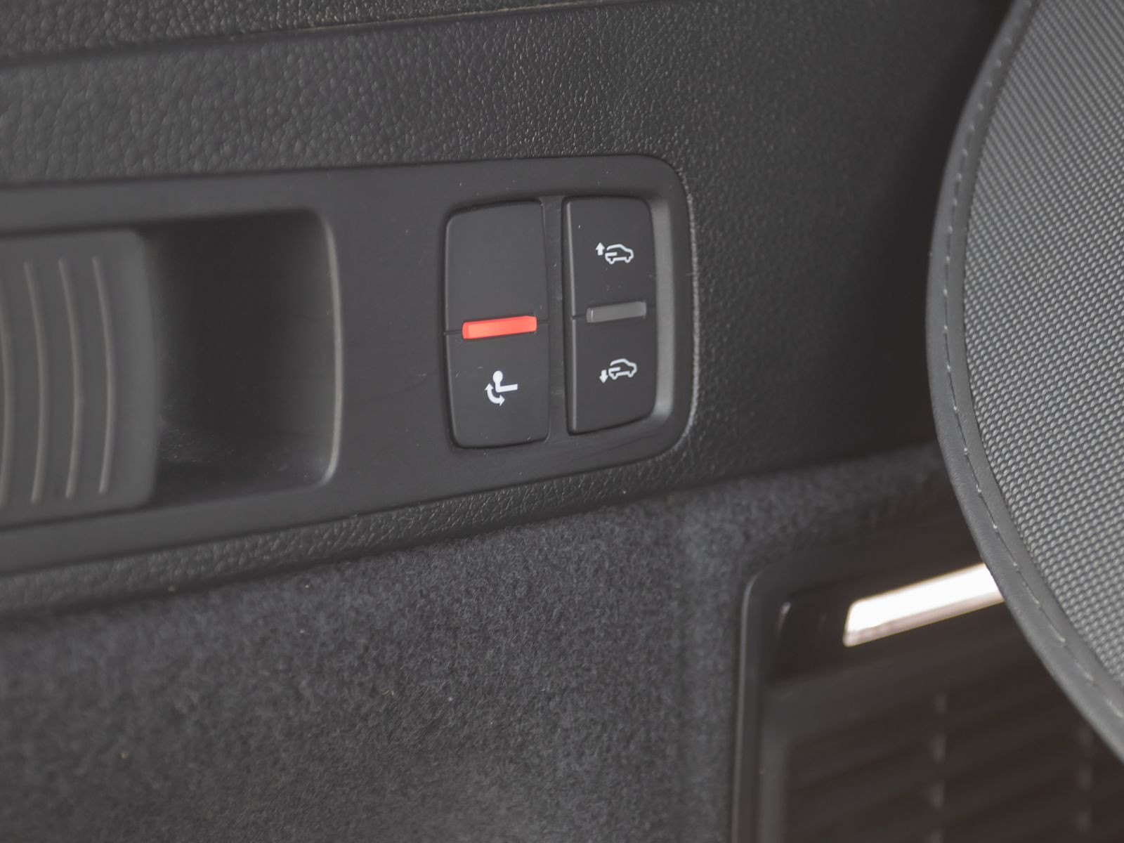 Audi Q5 S line 55TFSIe qu Navi Matrix HuD Luftfederung