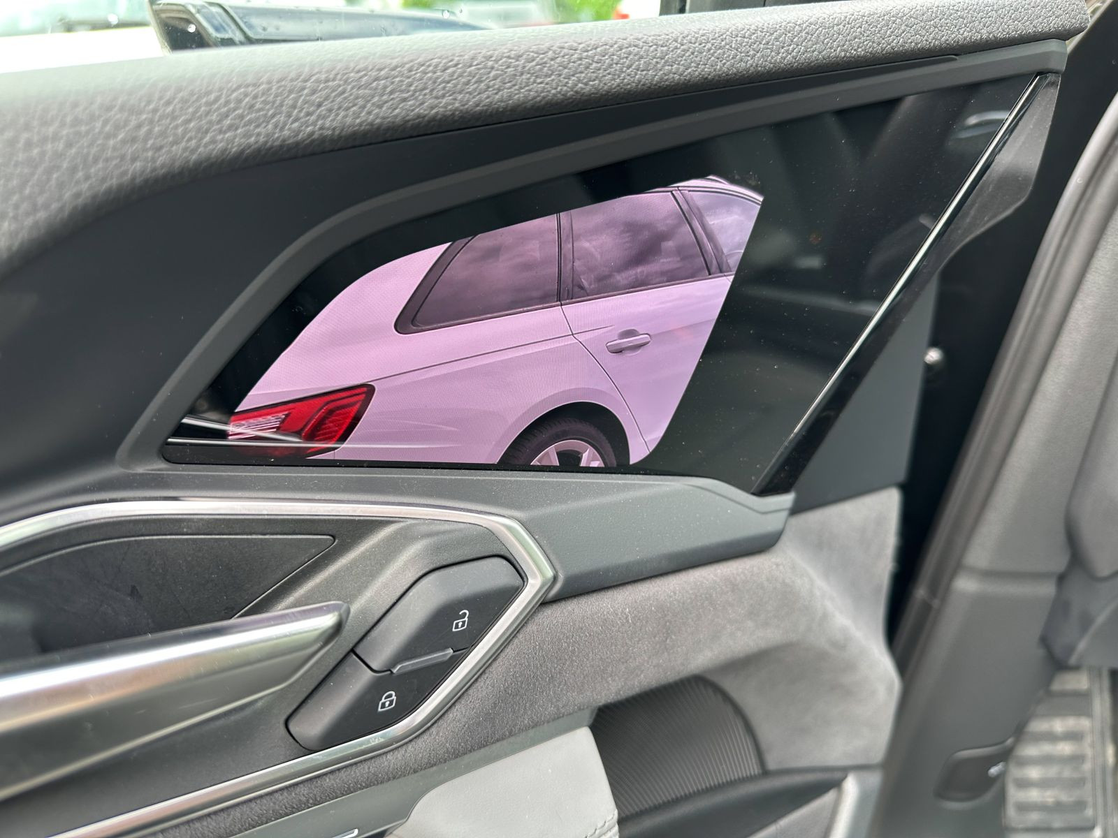 Audi Q8 e-tron S line 55 Matrix Luftfederung Standklima Panorama