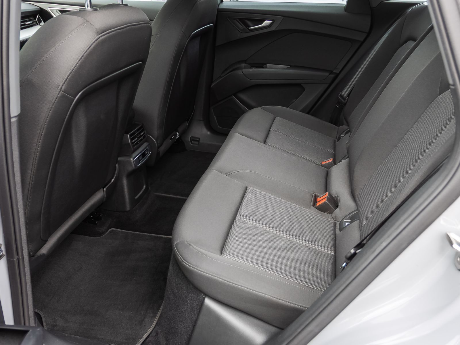Audi Q4 e-tron 35 LED Standklima ACC EPH DAB