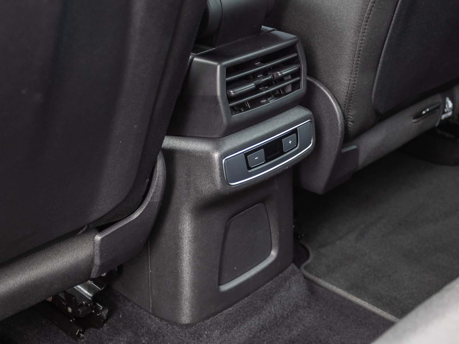 Audi Q4 e-tron 35 LED Standklima ACC EPH DAB