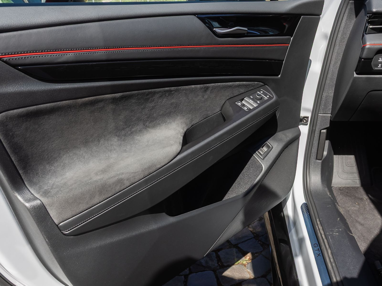 Volkswagen ID.7 Tourer GTX, AHK, Soundsystem, LED-Matrix, Navi, Area View, App-Connect