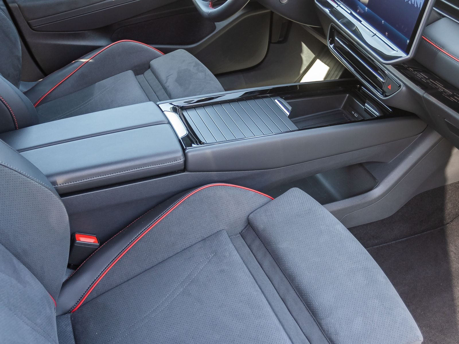 Volkswagen ID.7 Tourer GTX, AHK, Soundsystem, LED-Matrix, Navi, Area View, App-Connect