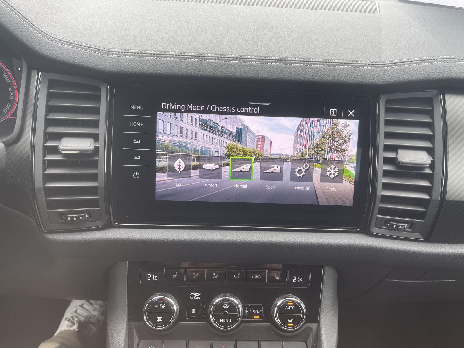 Skoda Kodiaq Sportline 2.0TDI 4x4 Navi LED EPH ACC AHK