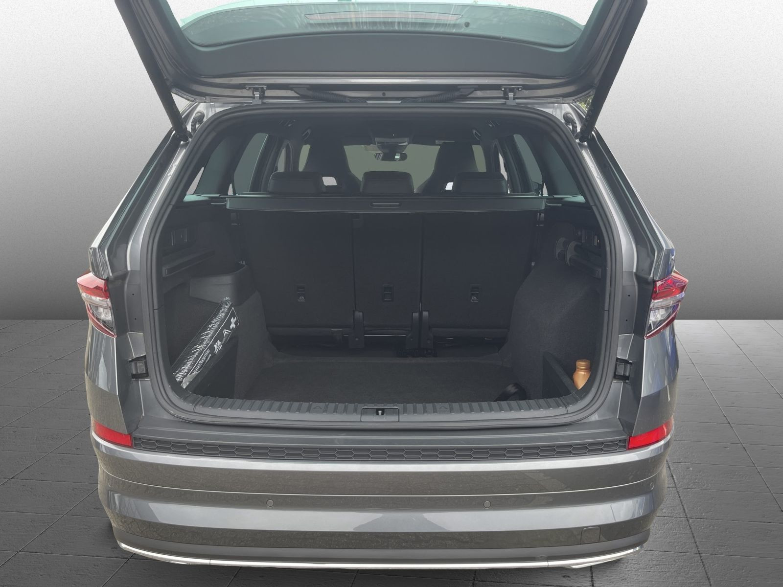 Skoda Kodiaq Sportline 2.0TDI 4x4 Navi LED EPH ACC AHK