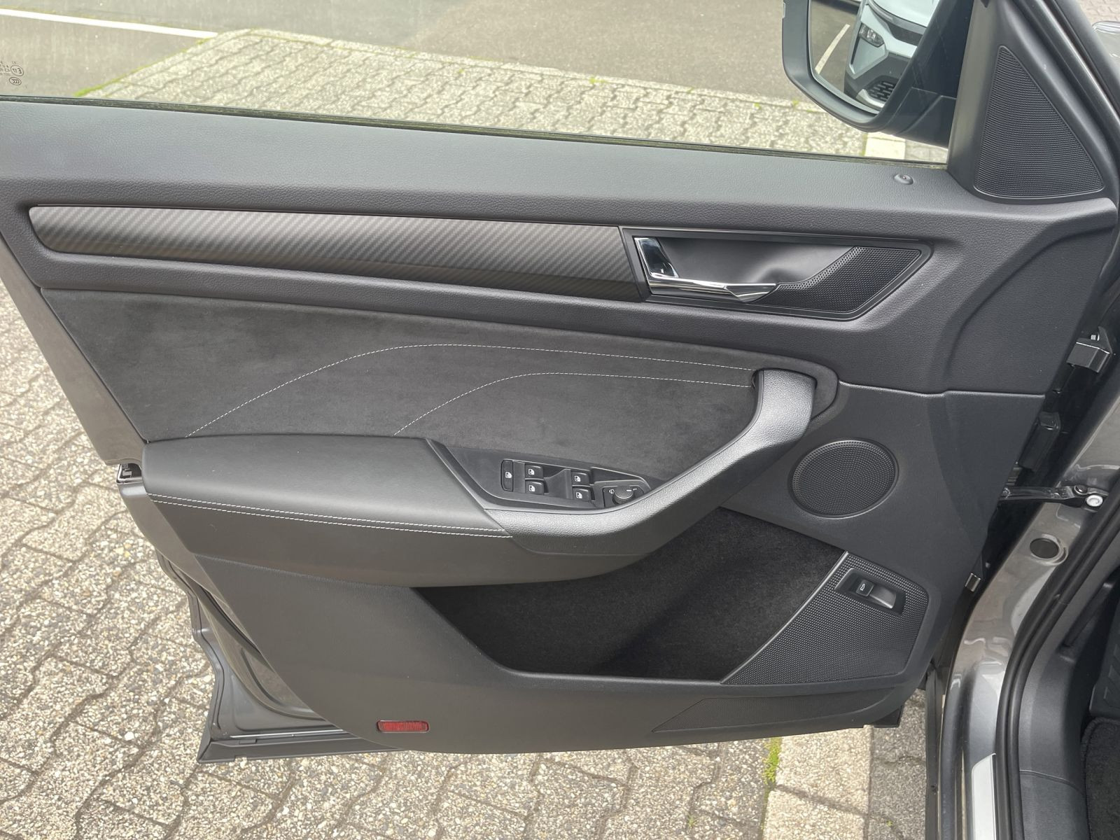 Skoda Kodiaq Sportline 2.0TDI 4x4 Navi LED EPH ACC AHK