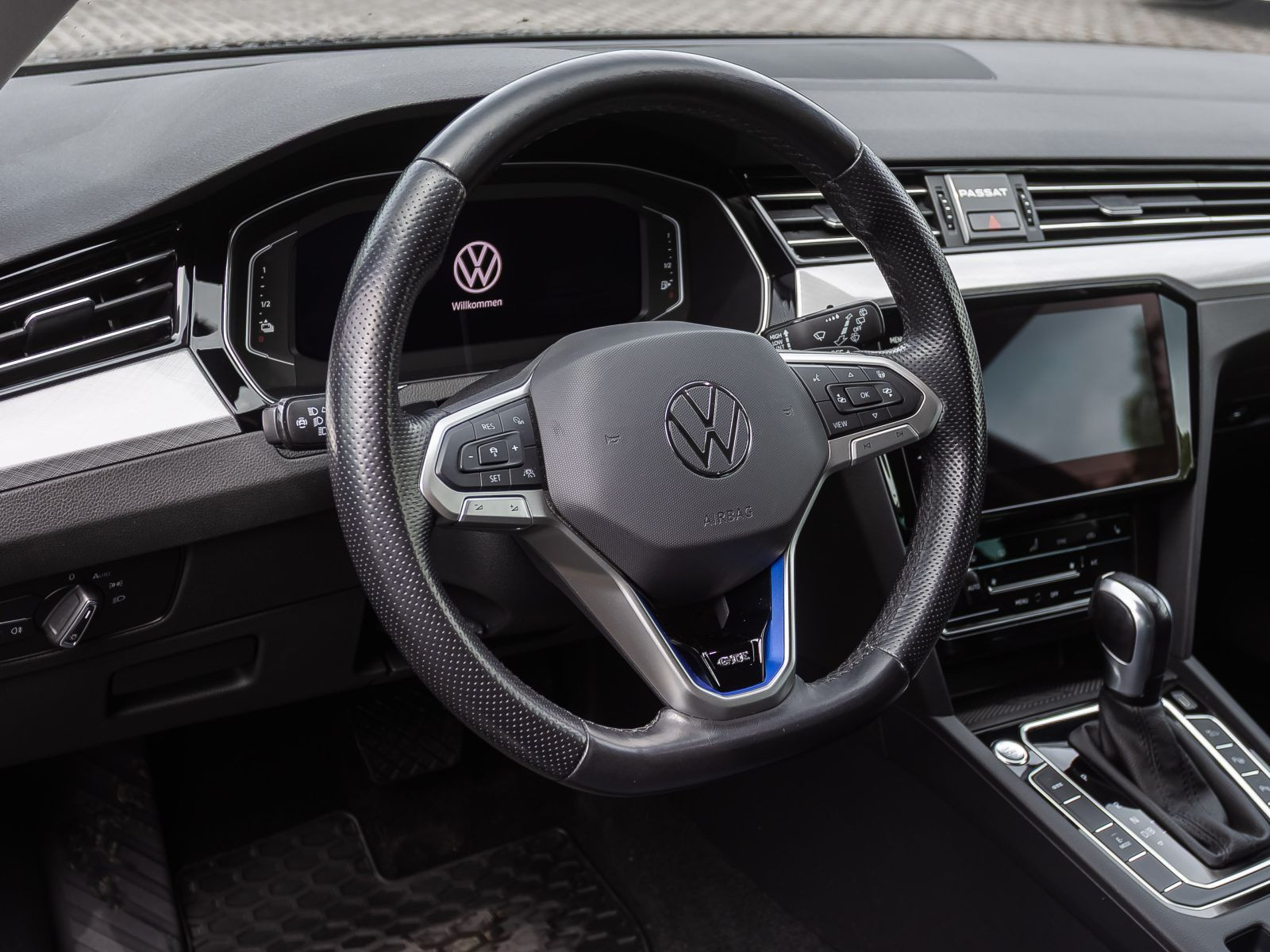 Volkswagen Passat Variant GTE 1.4TSI DSG Navi Matrix ACC AHK
